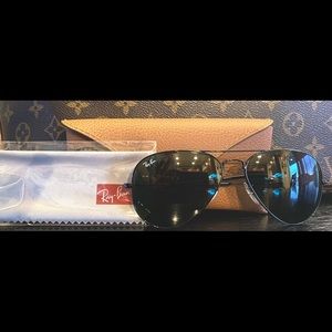 Ray-Ban Aviators (RB3025) Black
